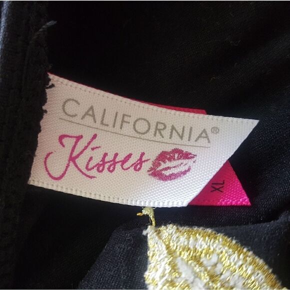 California kisses bikini bottom - Picture 6 of 6